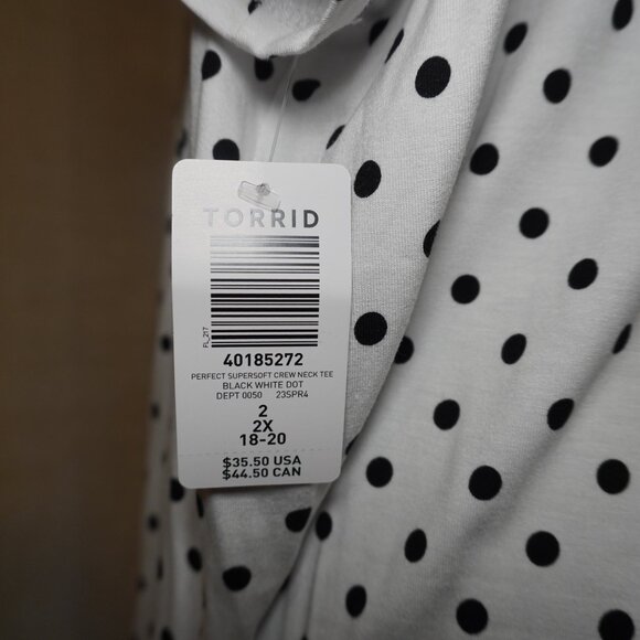 NWT- TORRID-White and Black Polka Dot Super Soft Tee Size 2 (18/20) - Picture 4 of 4